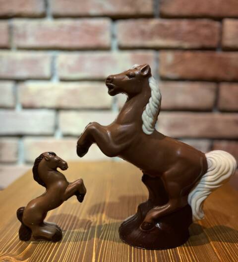 Koník a kůň | Mléčná čokoláda