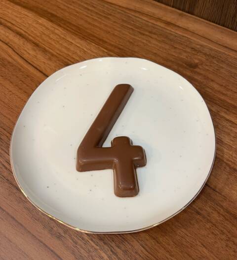 Čokoládové číslo 4 | Mléčná čokoláda